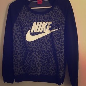 Nike pullover